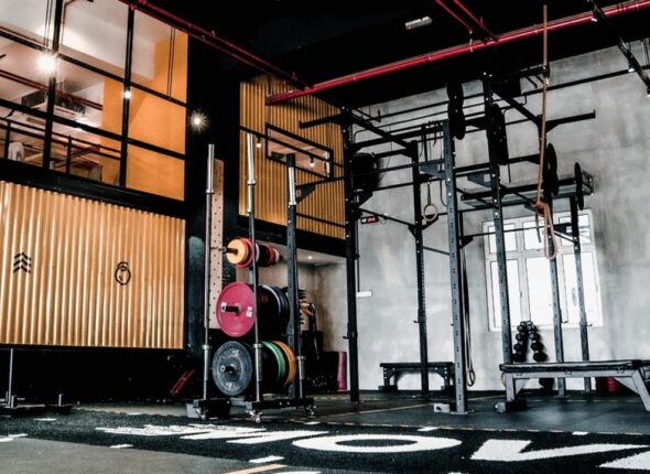 gym-6888637_1280_cropped