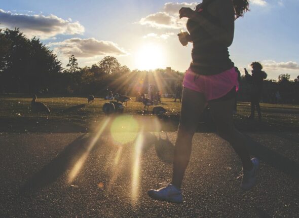 people-2583159_1280_cropped