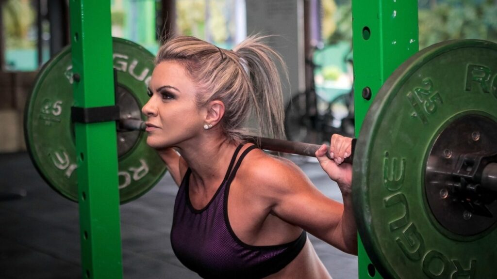 woman_weightlifting-5730110_1280x720